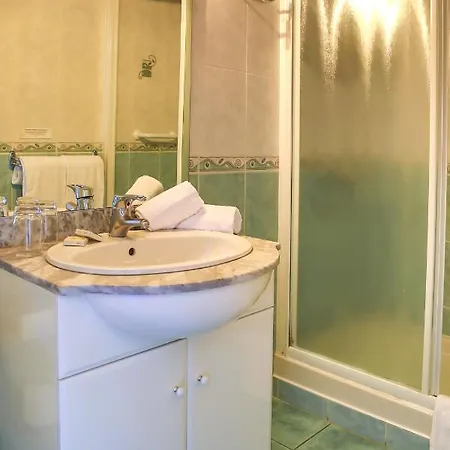 Hotel L'oustal Del Barry 3*