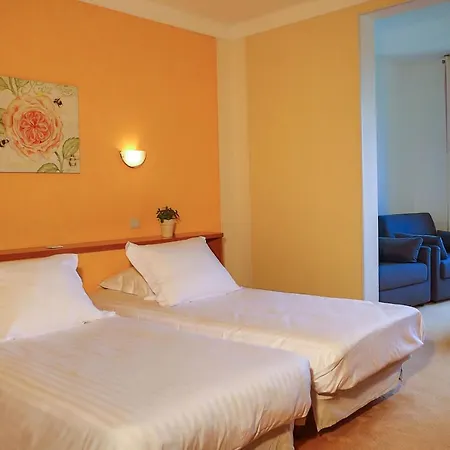 L'oustal Del Barry Hotel 3*