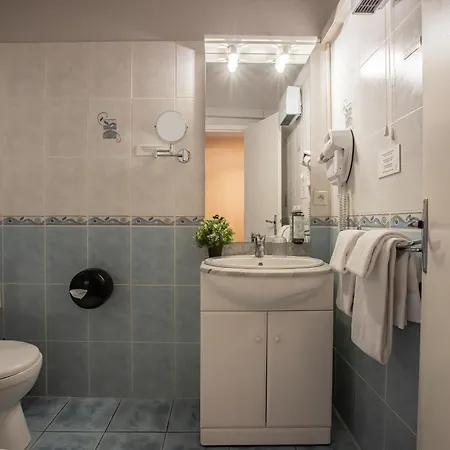 L'oustal Del Barry Hotel 3*