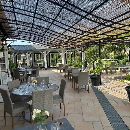 L'oustal Del Barry 3*